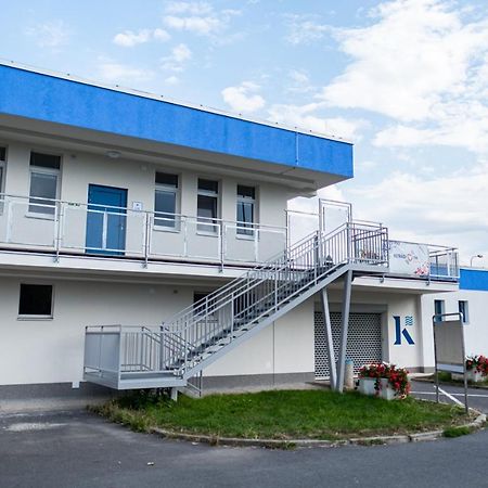 Ubytovna A Cykloubytovna Koupaliste Kadaň Dış mekan fotoğraf
